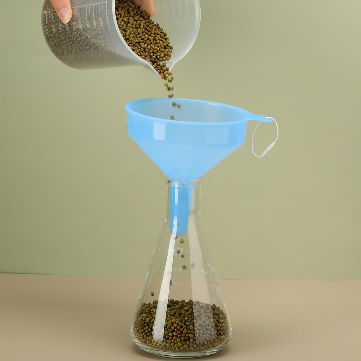 Honeydak 24 Pcs Multi-Purpose Plastic Funnels 4.7 Inch Wide Mouth Funnels for Filling Bottles, Jars, Containers Lab Use Oil Funnel for Gas, Car Oil, Lubricants and Fluids (Pink,Blue,Green)