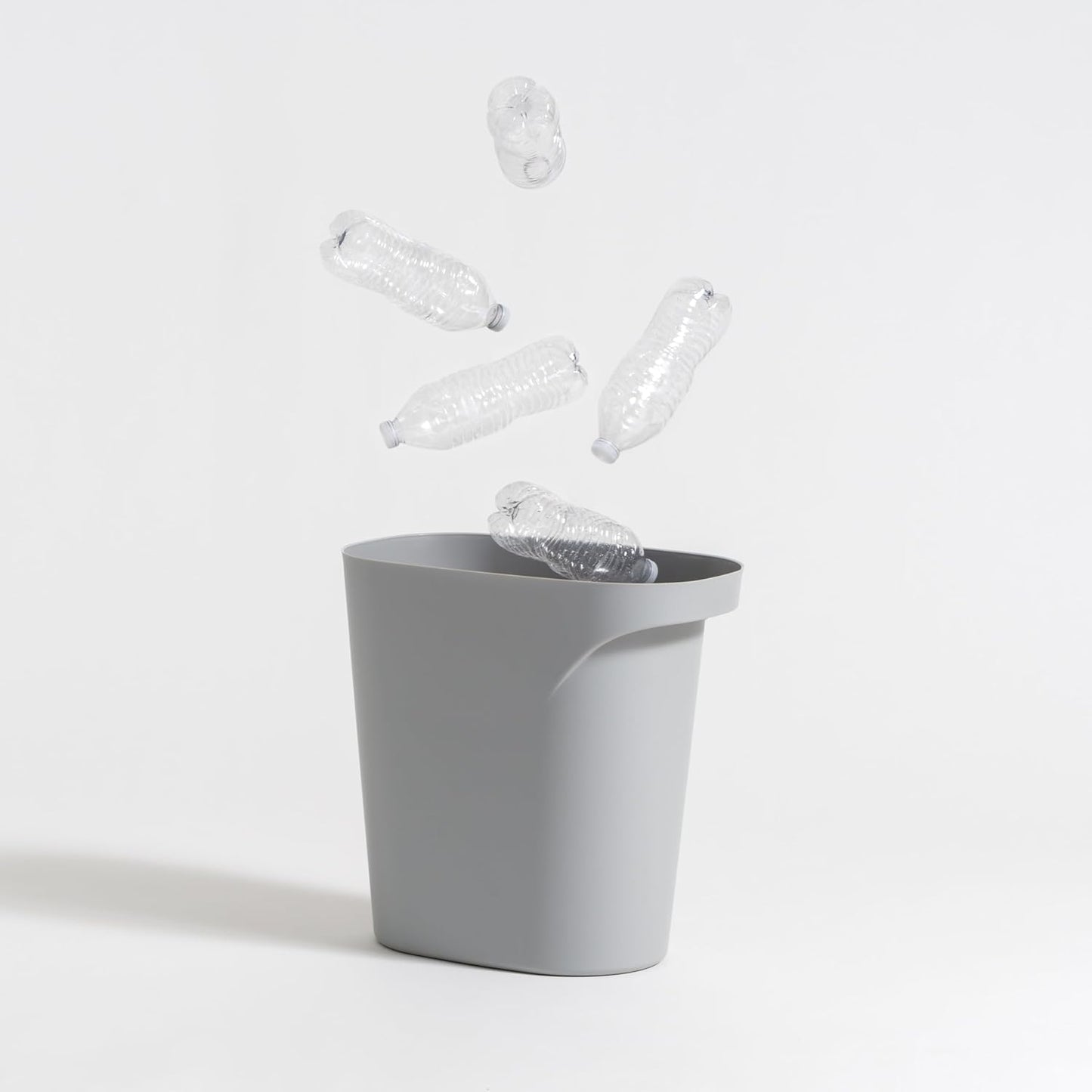 IRIS USA Small Trash Can Wastebasket with Handle, 6 Gallon / 24 Quart, 3-Pack, for Bathroom, Office, Bedroom, Under Sink, Kitchen, Garbage - Gray