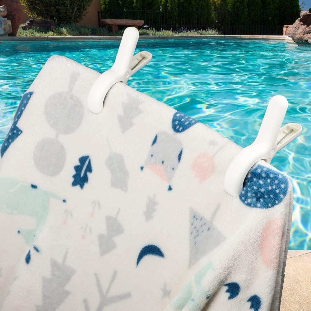 Beach Towel Clip, 4 PCS Large Cloth Pins, Quilt Drying Clip, Plastic Clothespins, Strong Grip Holder to Dry Laundry on Clothesline and Hanging Rack