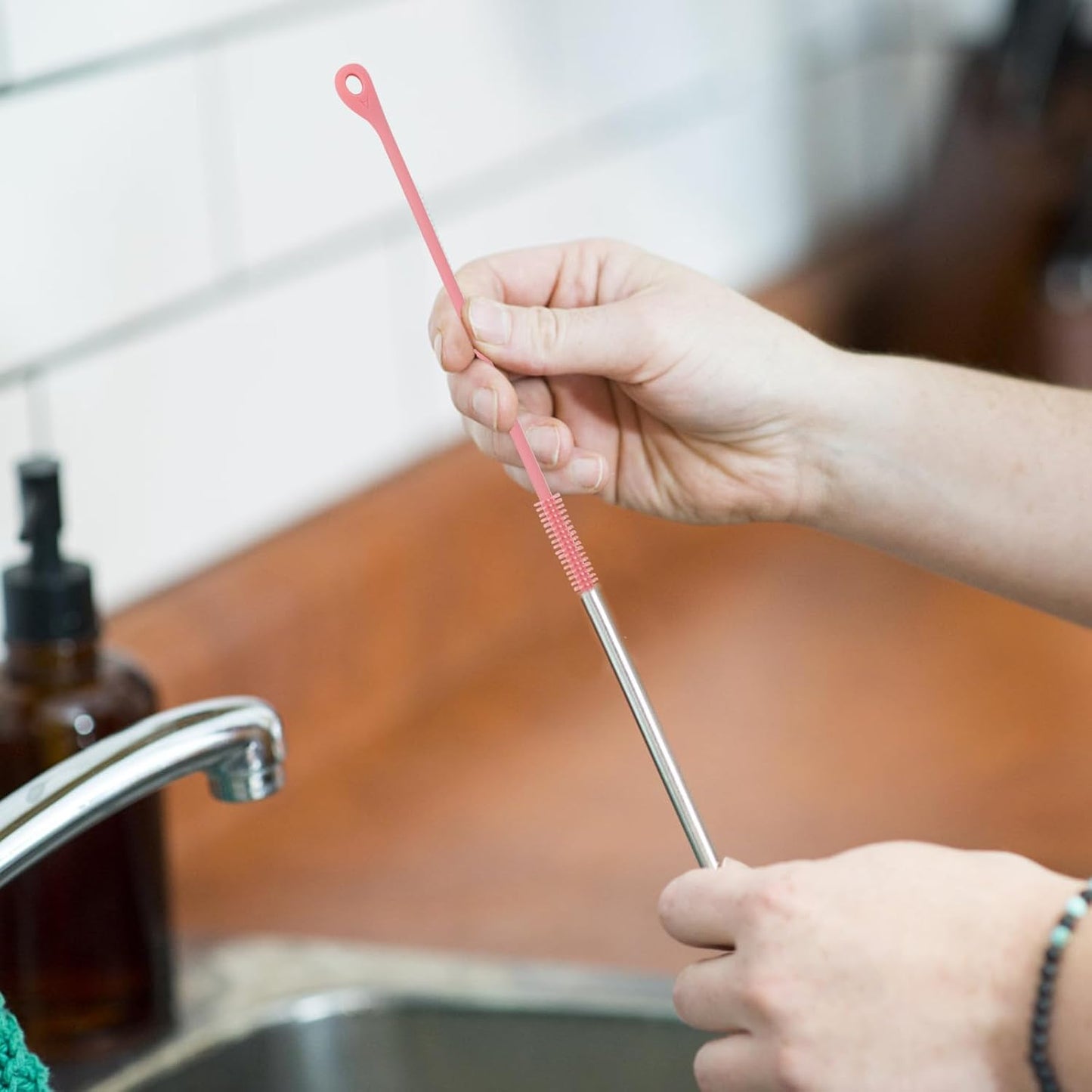 2pcs Silicone Straw Cleaner Brush, 9.44in Extra Long Reusable Straw Brush for Stanley, Metal, Glass Straws, Bendable Travel Drinking Bottle Lid Cleaning Tool for Crevice Pipe Tube (Pink,Orange)