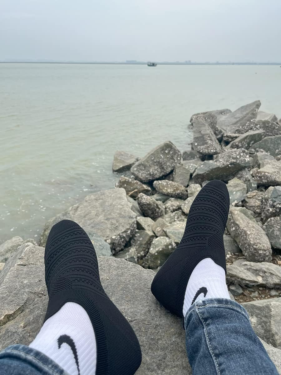 QZKDM Lightweight Slip on Grip Indoor House Slippers Barefoot Non Slip Home Exercise Yoga Shoes for Men Women