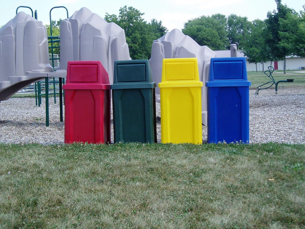 32 Gallon Square 100% Recycled Plastic Heavy Duty Outdoor Trash Can with Push Lid - Great for Schools and Businesses - Green Granite