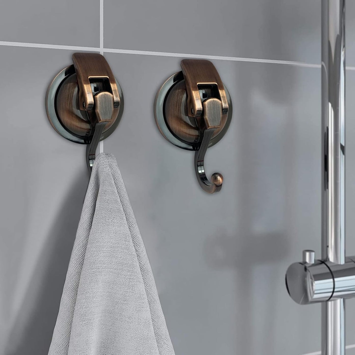 Suction Cup Hooks Heavy Duty Vacuum Suction Shower Hooks Glass Suction Cup Hooks Bathroom Robe Hooks Reusable, No Hole Punched, for Garland Decoration (Antique Brass, 4 Pack)