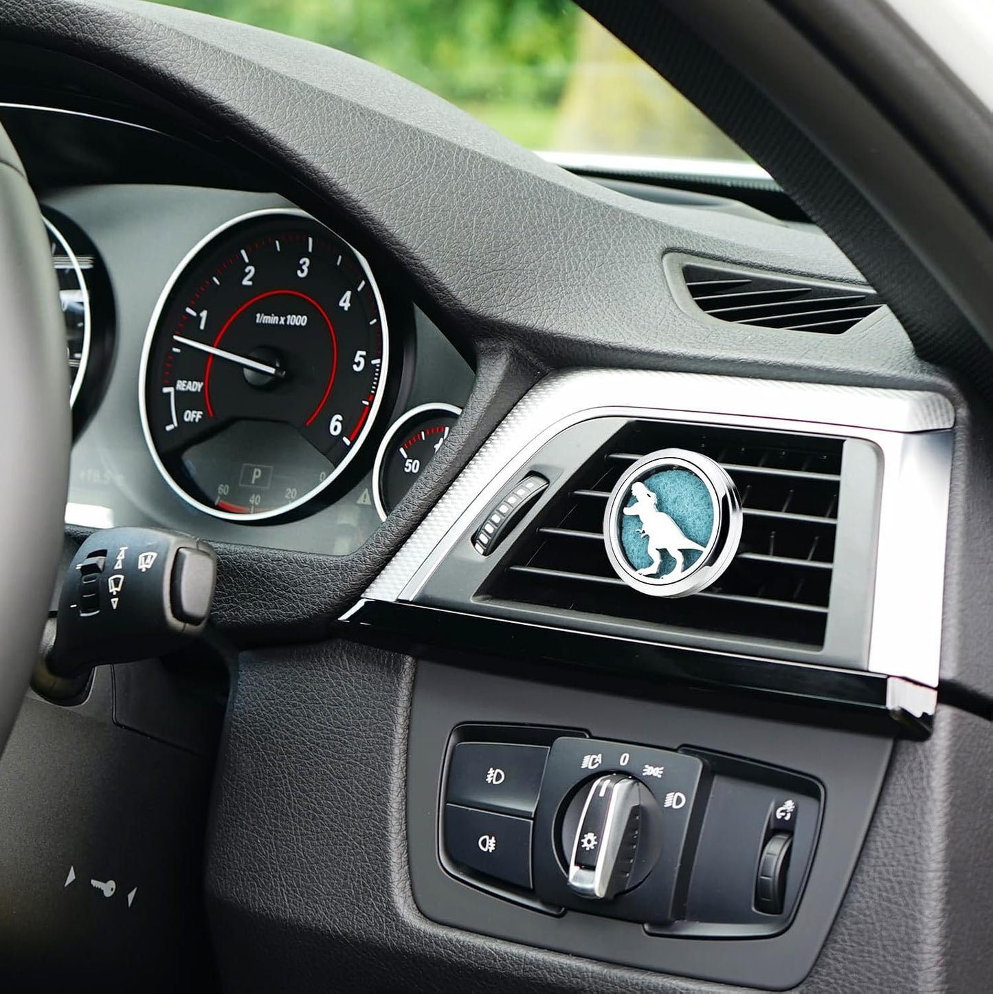 30mm Car Essential Oil Diffuser Vent Clips Air Freshener Vent Clip Aromatherapy Car Accessories 10 Felt Pads for Gift Women (Dinosaur)