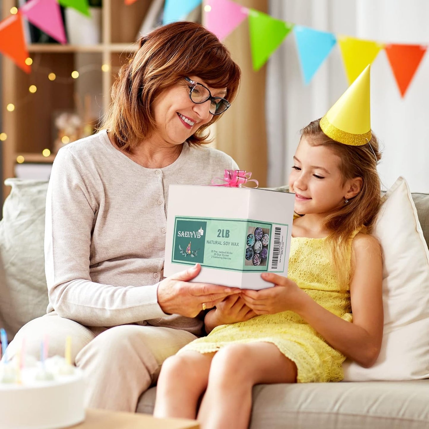 SAEUYVB Natural Soy Candle Wax and Soy Candle Wax for Candle Making - 2 lbs Soy Wax for Candle Making,Premium Soy Candle Wax.20 Candle Wicks, 20 Wick Stickers, and 2 Centering Devices