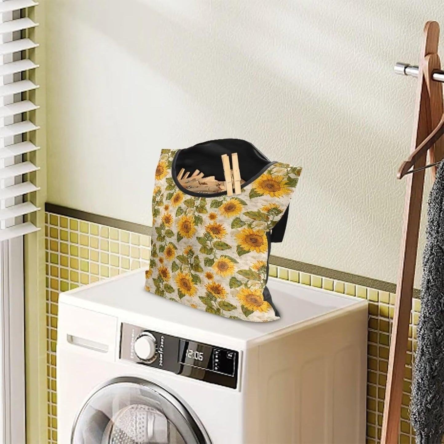 Sunflower Clothespin Organizer Bag with Hanging Hook Waterproof Clothes Pin Storage with Large Opening for Clothesline Outdoor