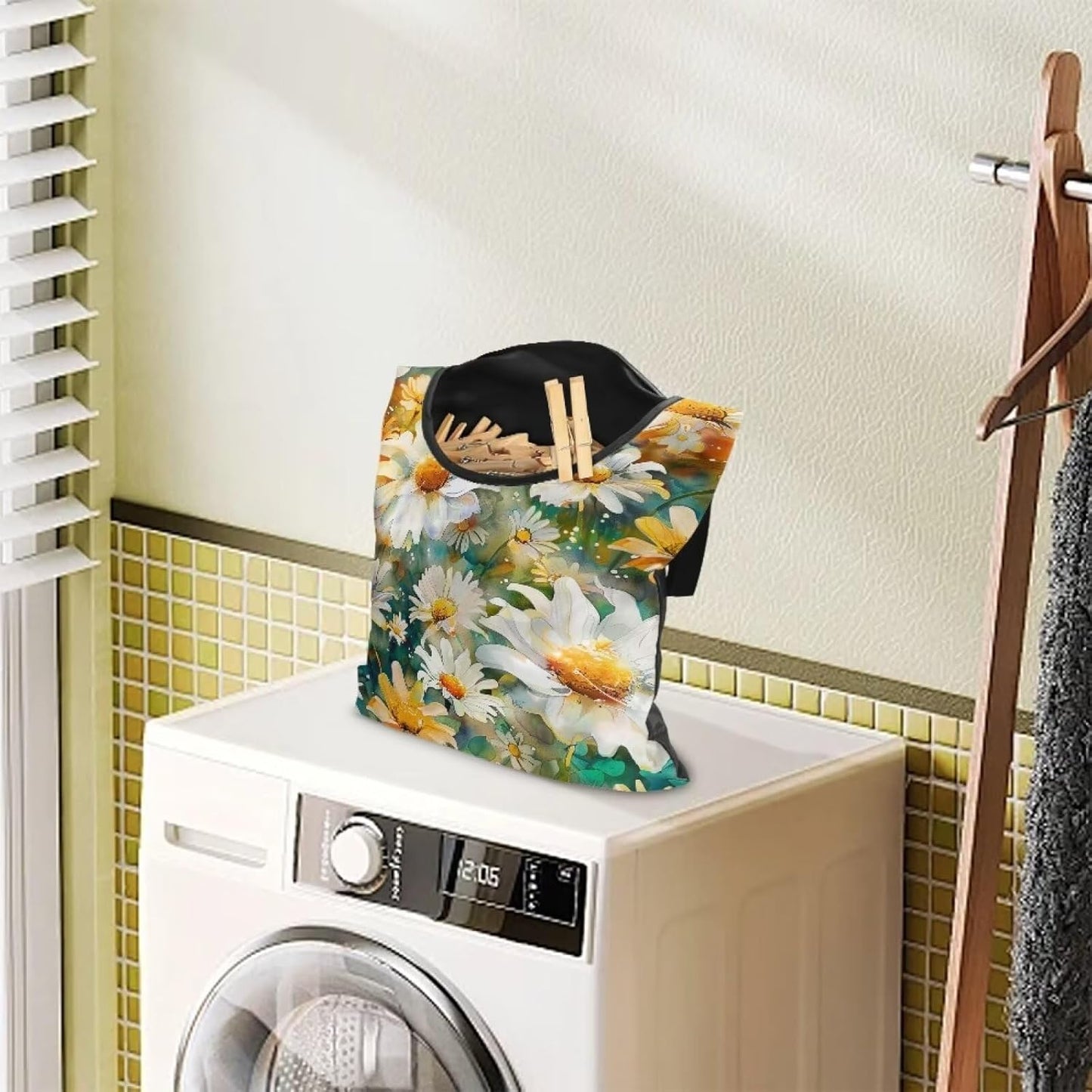 Daisy Clothespin Organizer Bag Shell Beach Clothespin Bags with Hanging Hook Waterproof Clothes Pin Storage Organizer with Large Opening Clothespin Bag for Clothesline Outdoor