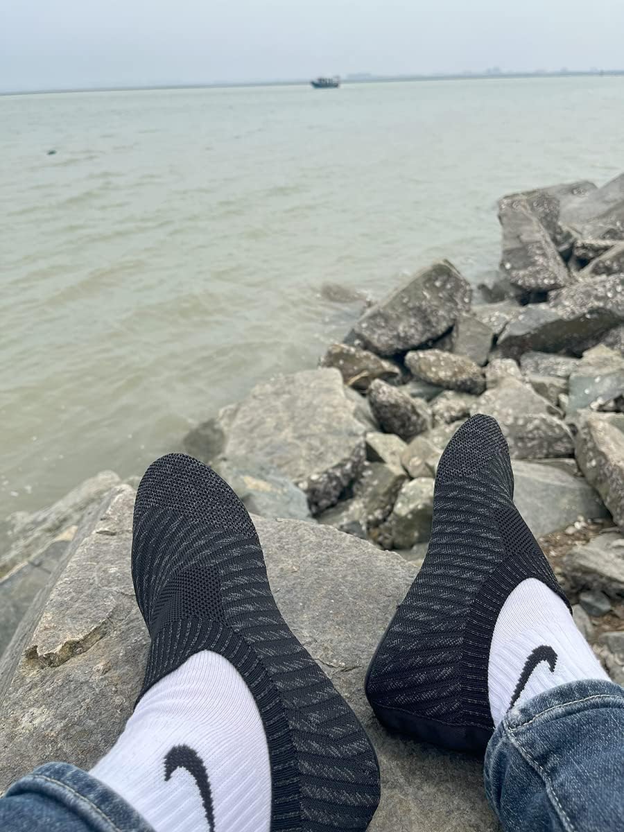 QZKDM Lightweight Slip on Grip Indoor House Slippers Barefoot Non Slip Home Exercise Yoga Shoes for Men Women