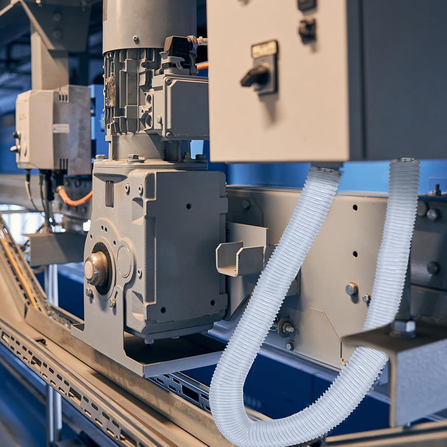 4 Inches 30 ft PVC Dust Collection Hose with Stainless Steel Clamps Set Flexible Clear Vacuum Puncture Resistant Fume Hose for Vacuums Cleaner Fume Dust Collection System