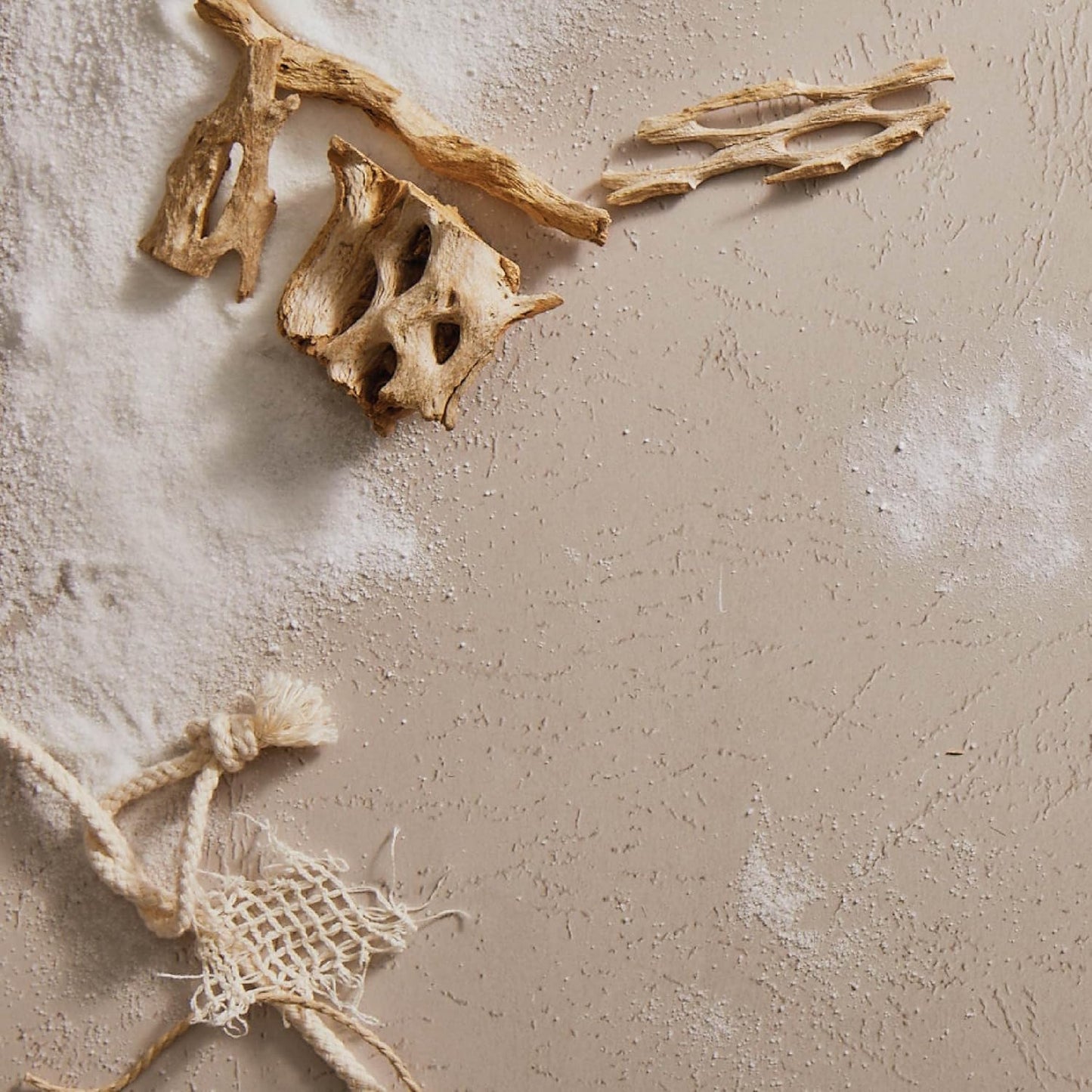 Thymes Aqua Coralline Reed Diffuser Oil - Room Fragrance Oil - Flameless Home Fragrance - 7.75 Fl Oz