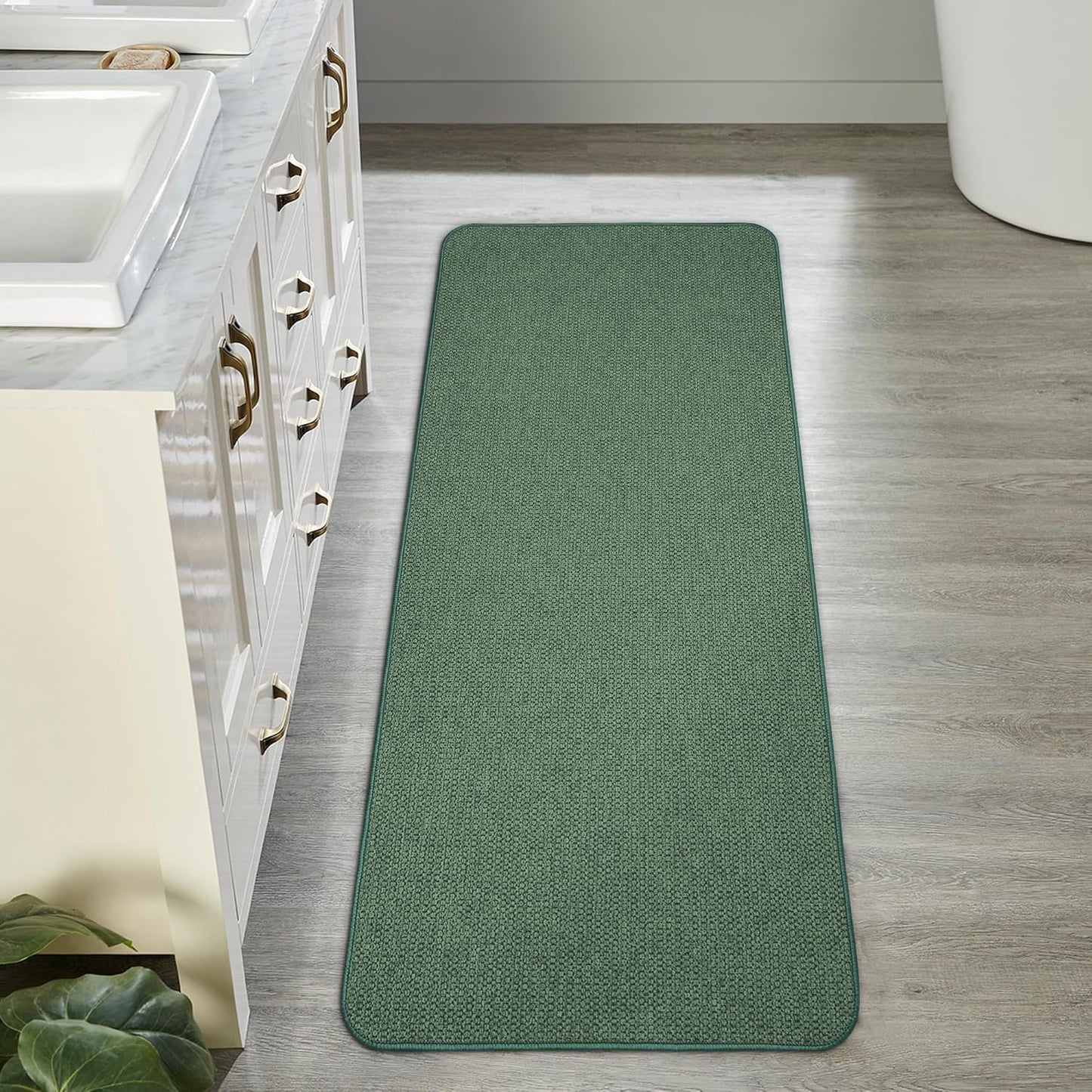 Bath Mat,Ultra Thin Bathroom Runner Rugs,Large Bath Mats for Bathroom,Quick Dry,Non-Slip,Machine Washable,Low Pile,Bath Rug,Shower Outside,Sink,Home Decor Accessories.Green,2'x5'（24x60inch）